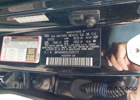 2020 Kia Rio S z USA, uszkodzony, nr VIN 3KPA24AD0LE329171